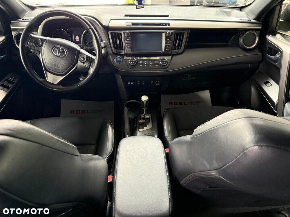Toyota RAV4 - 18