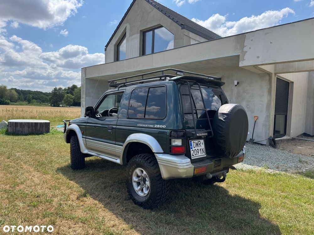 Mitsubishi Pajero - 4