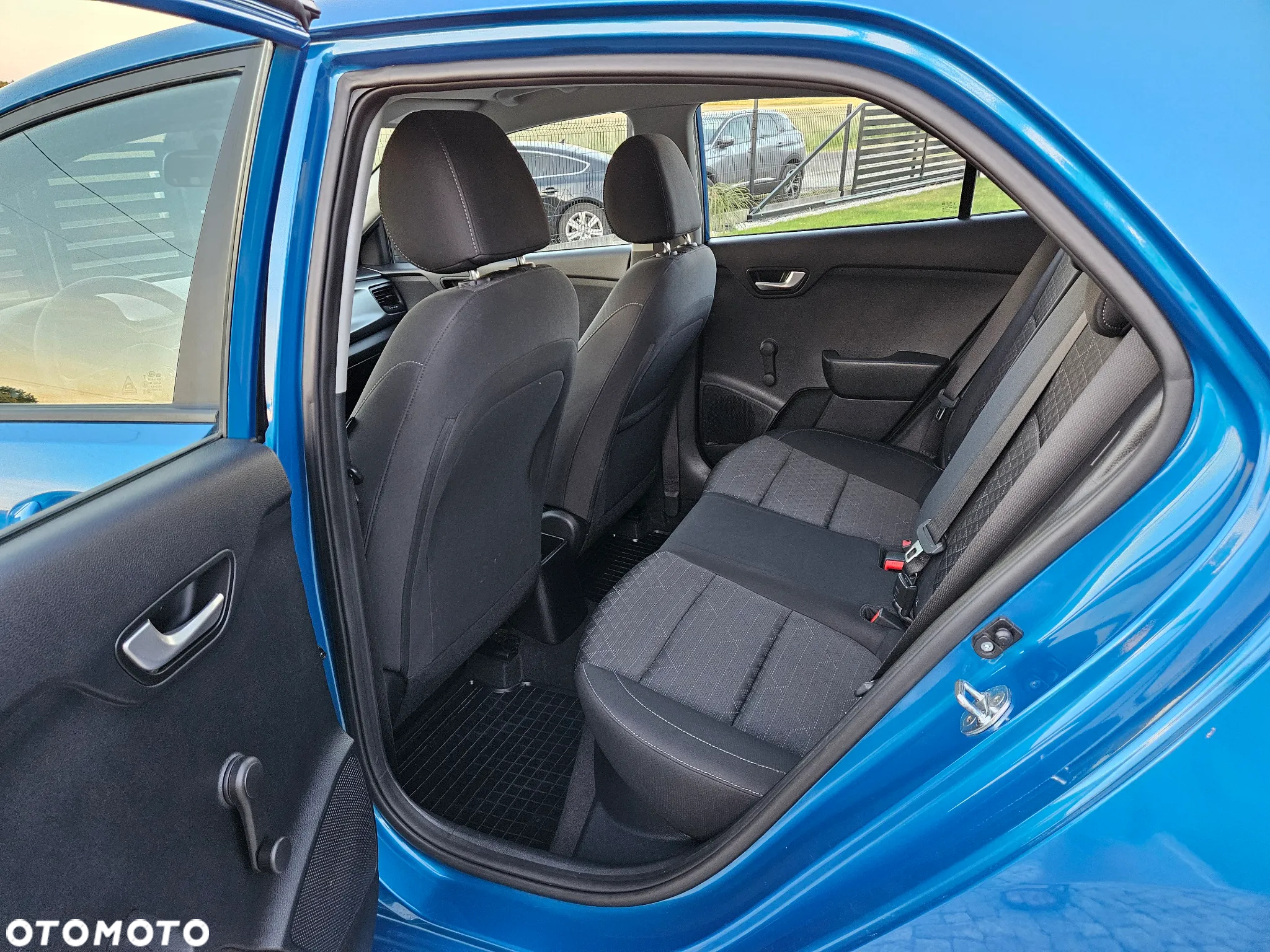 Kia Rio 1.2 M - 14
