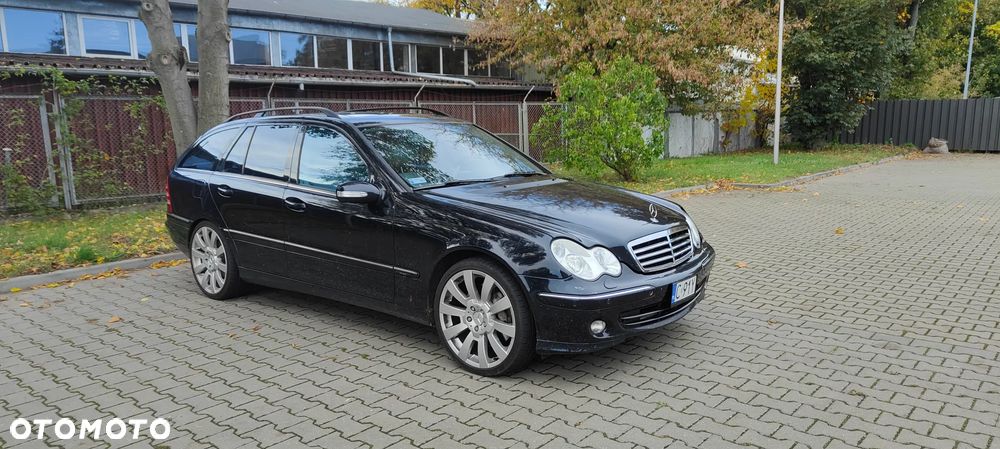 Mercedes-Benz Klasa C 350 T Avantgarde 4-Matic - 3