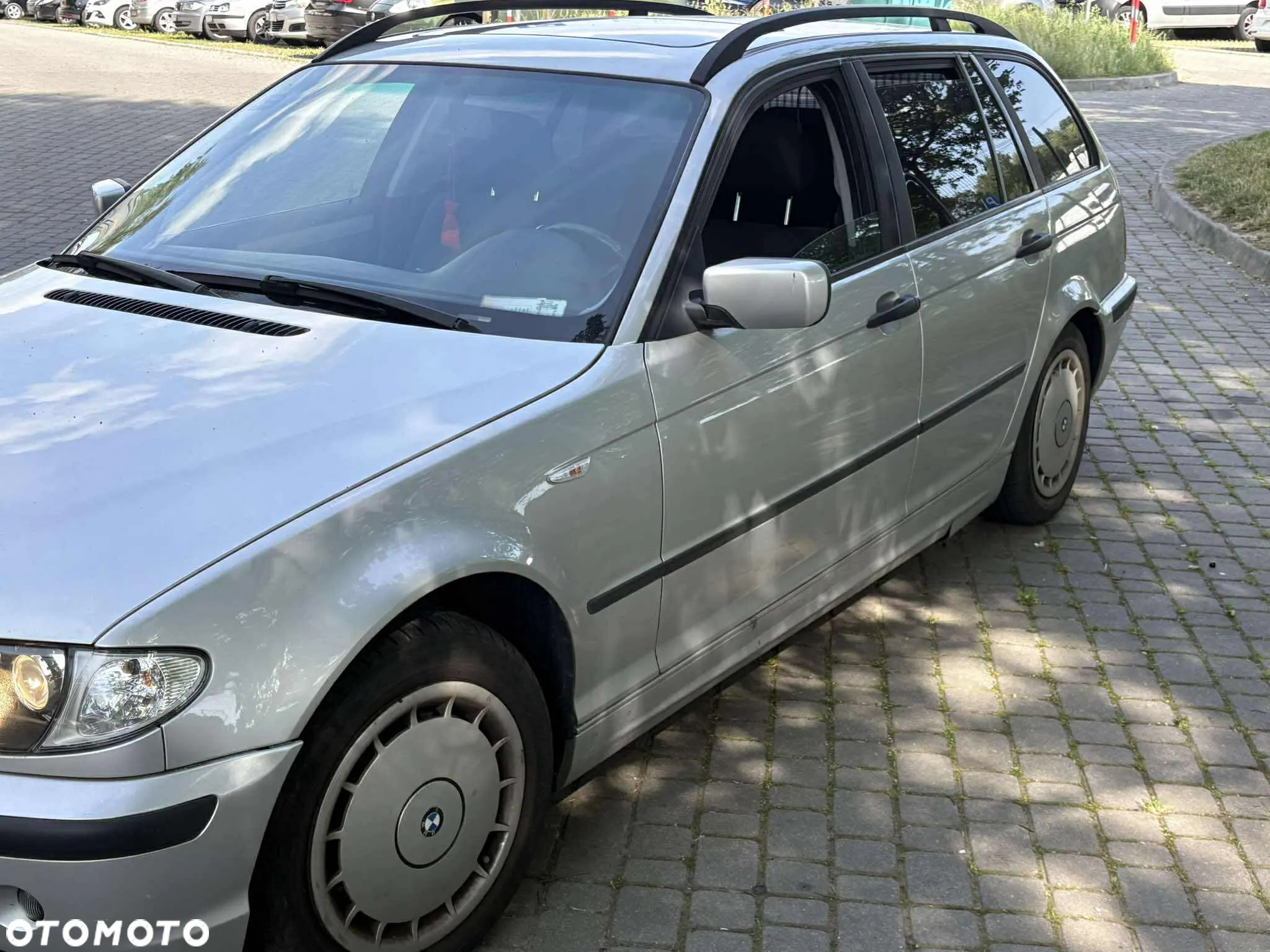 BMW Seria 3 318i - 12