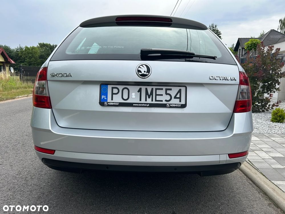 Skoda Octavia 1.6 TDI SCR Style DSG - 5