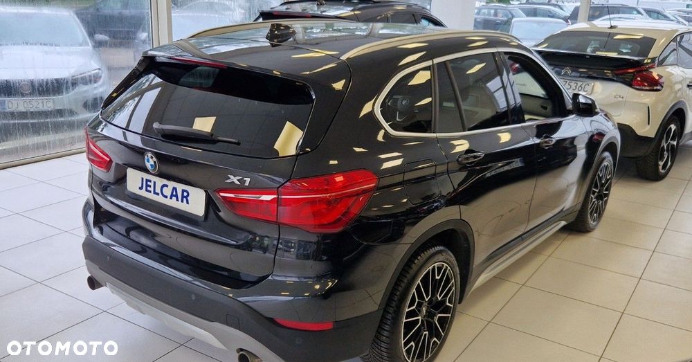 BMW X1 - 15
