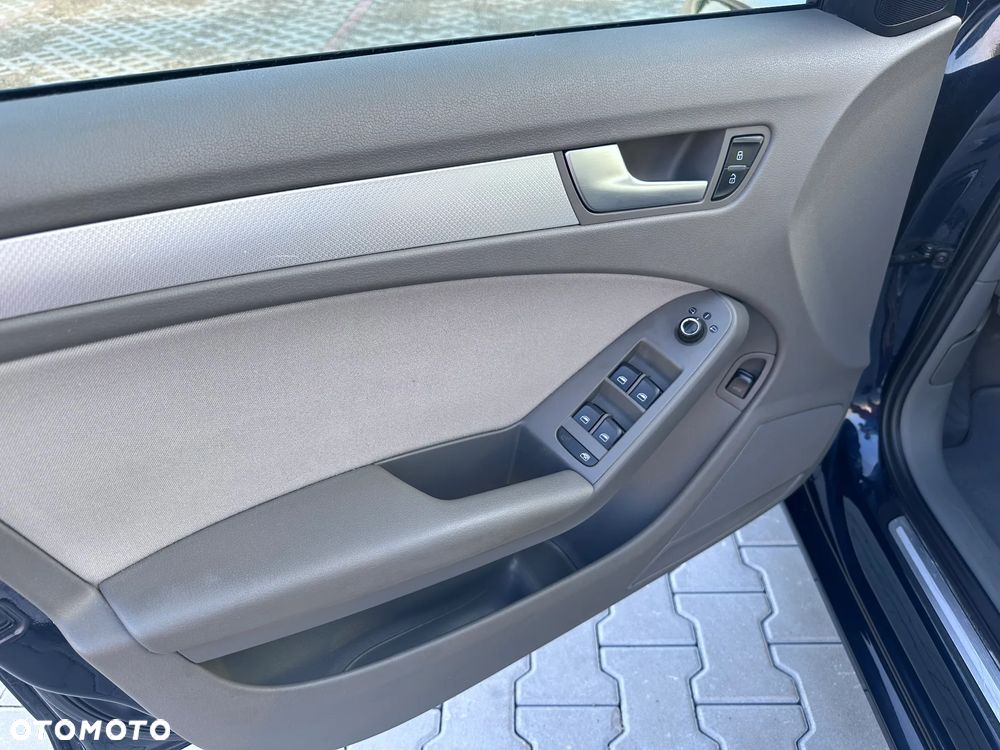Audi A4 Limousine 2.0 TDI DPF Ambition - 30