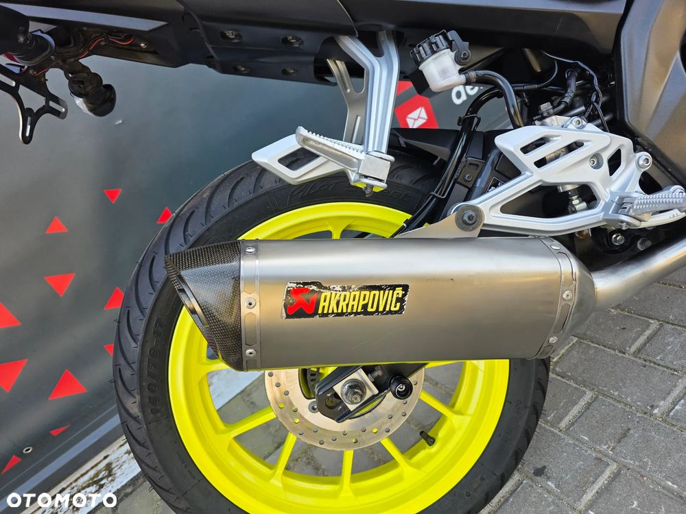 Yamaha YZF - 21