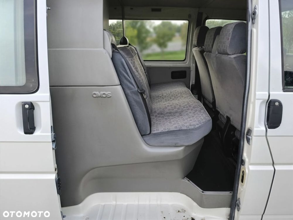 Volkswagen Transporter - 11