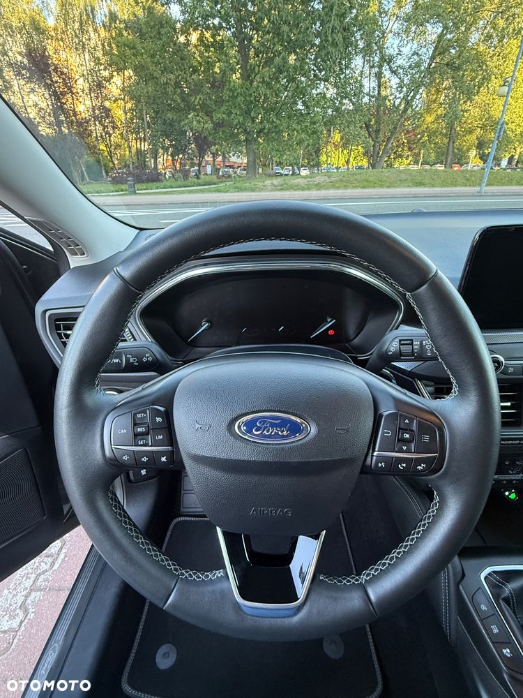 Ford Focus 1.0 EcoBoost Titanium - 8