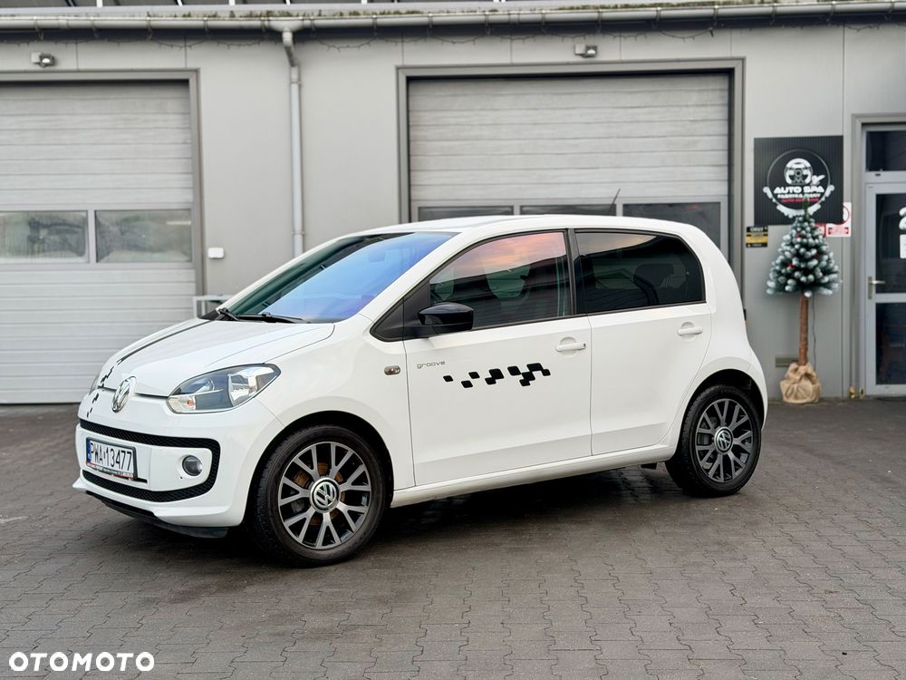 Volkswagen up! BlueMotion Technology street - 6