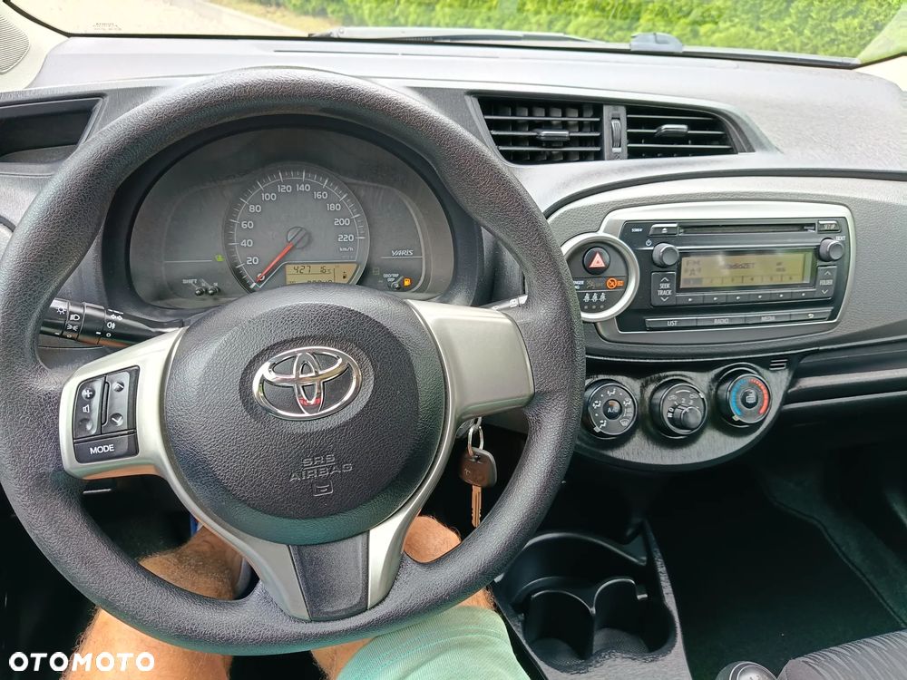 Toyota Yaris - 19