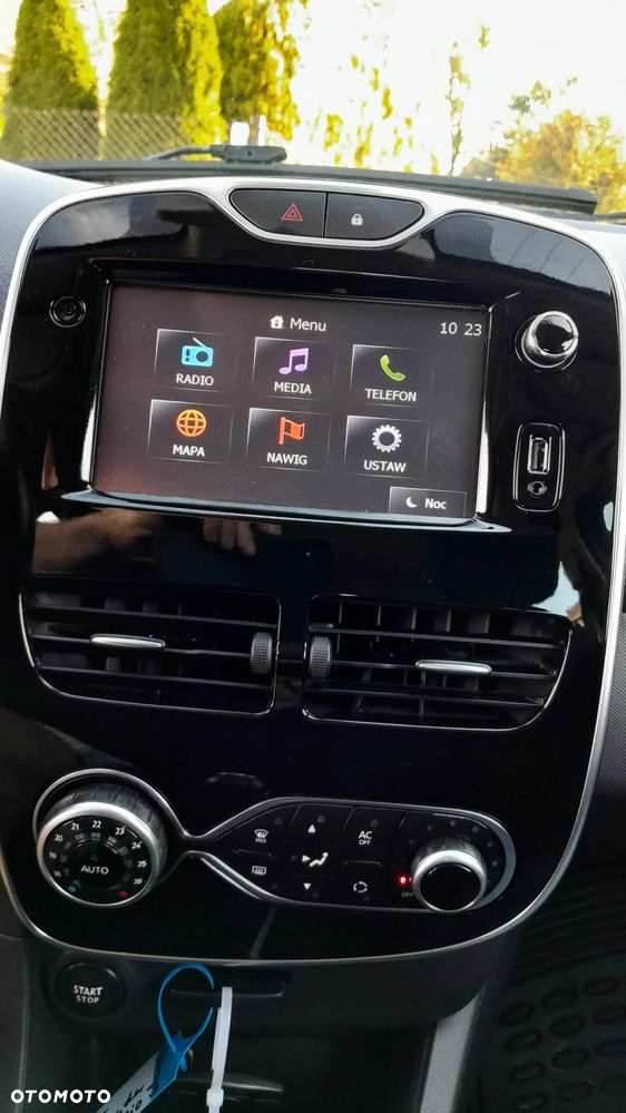 Renault Clio - 17
