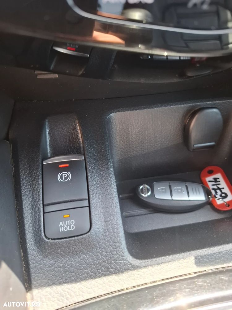 Nissan Qashqai 1.7 dCi TEKNA+ - 25