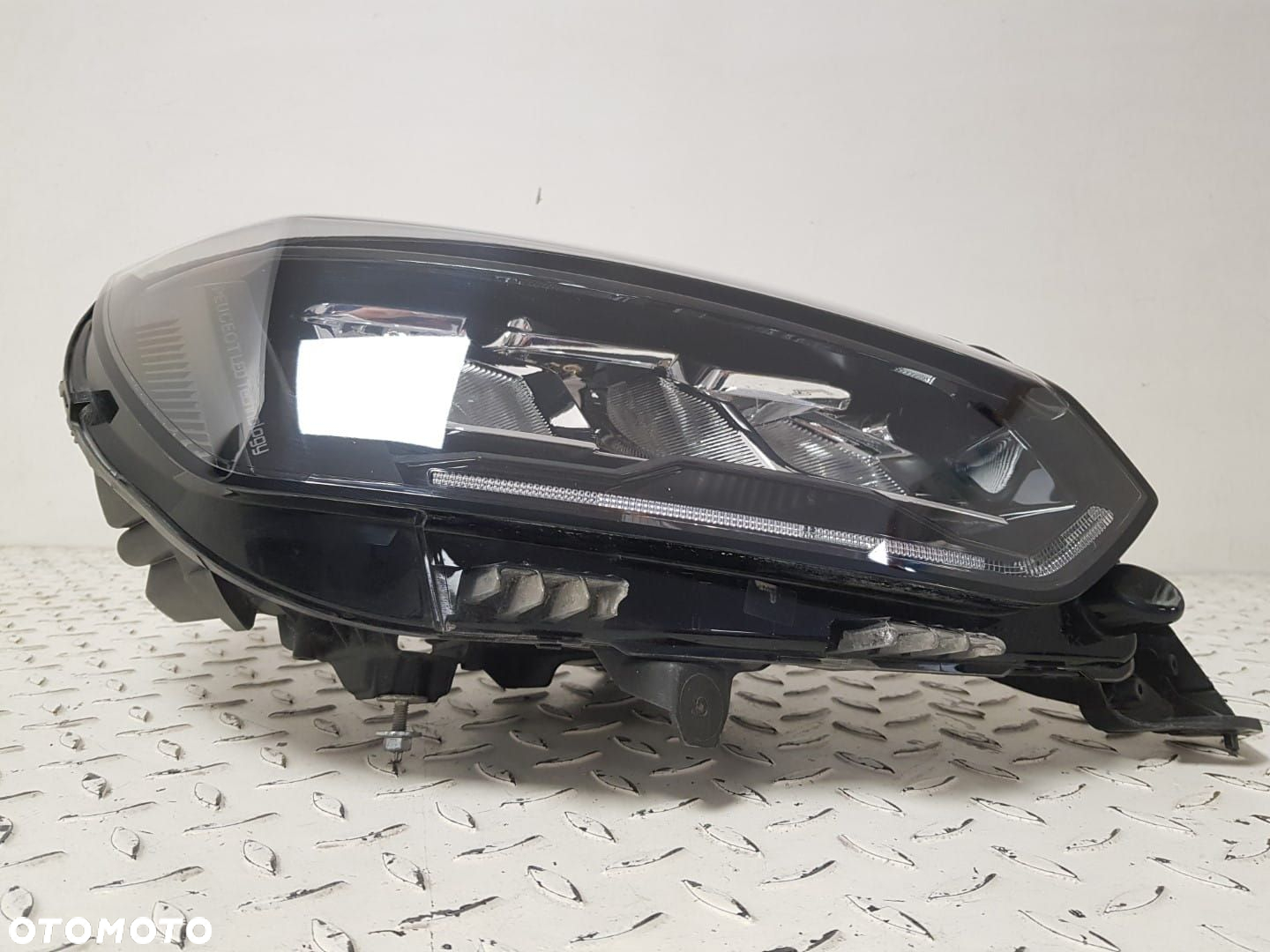 PEUGEOT 208 II 2008 II 2019- LED LAMPA PRAWA PRZEDNIA PRZÓD EUROPA 73312206 9833036180 - 6