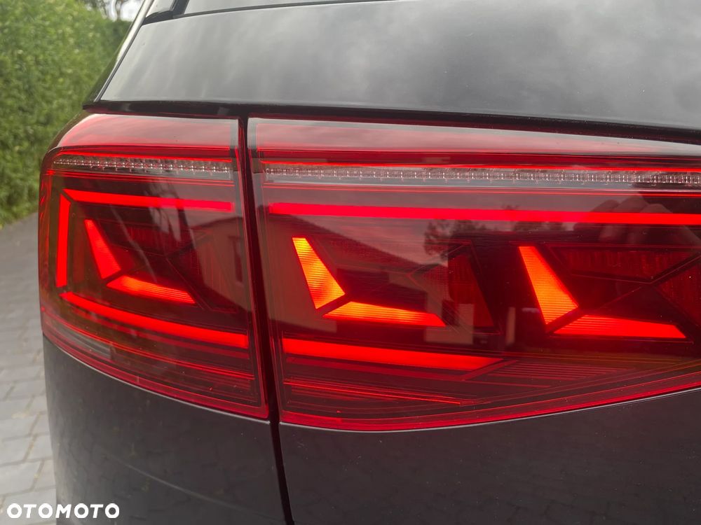 Volkswagen Passat 2.0 TDI SCR DSG Elegance - 13