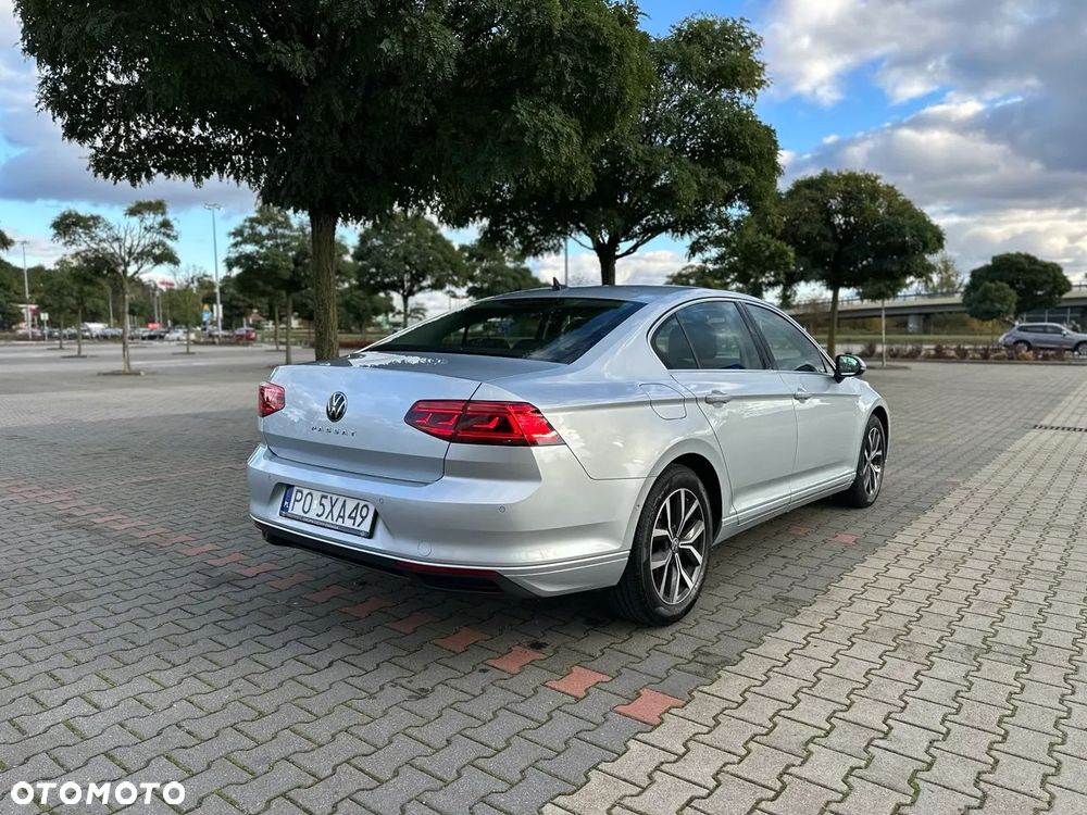 Volkswagen Passat 2.0 TSI Business DSG - 7