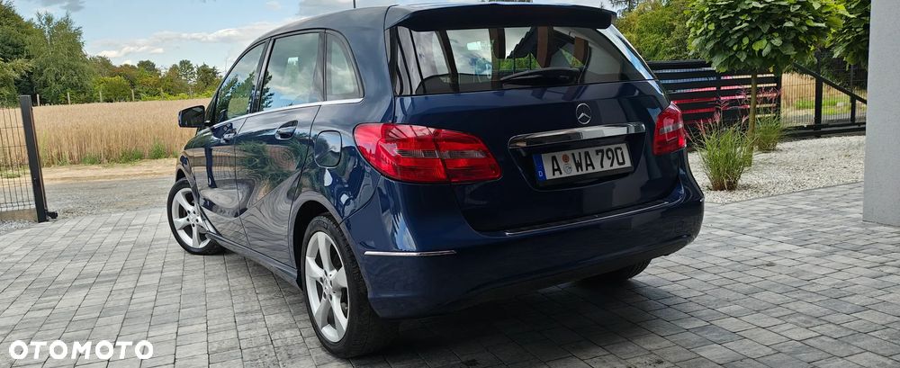Mercedes-Benz Klasa B 180 (BlueEFFICIENCY) - 11