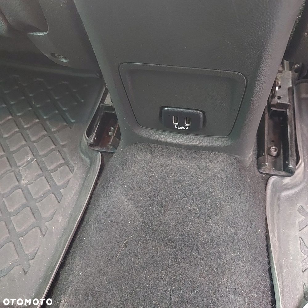 Opel Astra V 1.4 T Dynamic S&S - 11