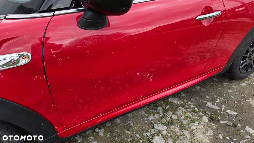 MINI Cooper S Sidewalk Trim - 25