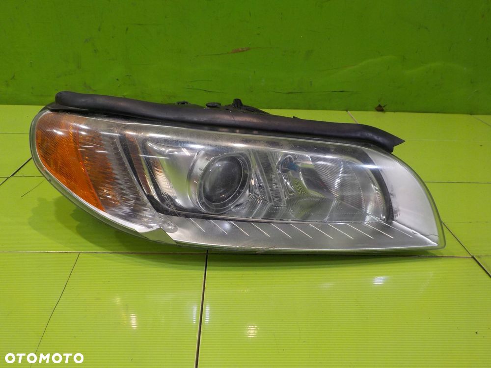 VOLVO S80 II 08r lampa prawa przod XENON 31214171 - 1