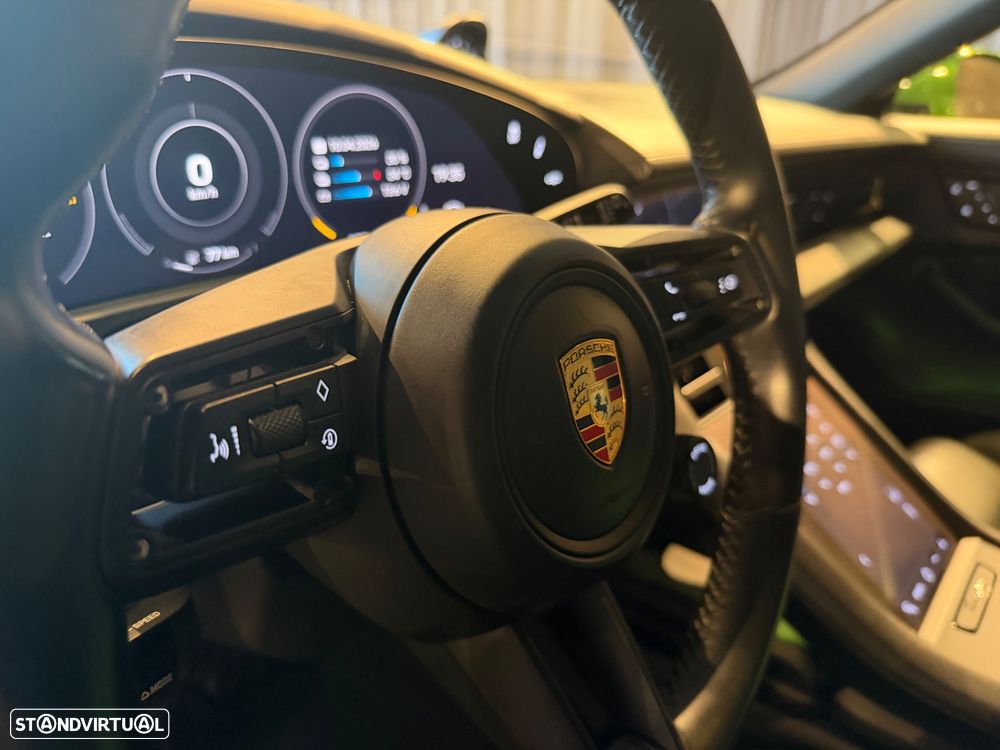 Porsche Taycan Cross Turismo 4S - 57