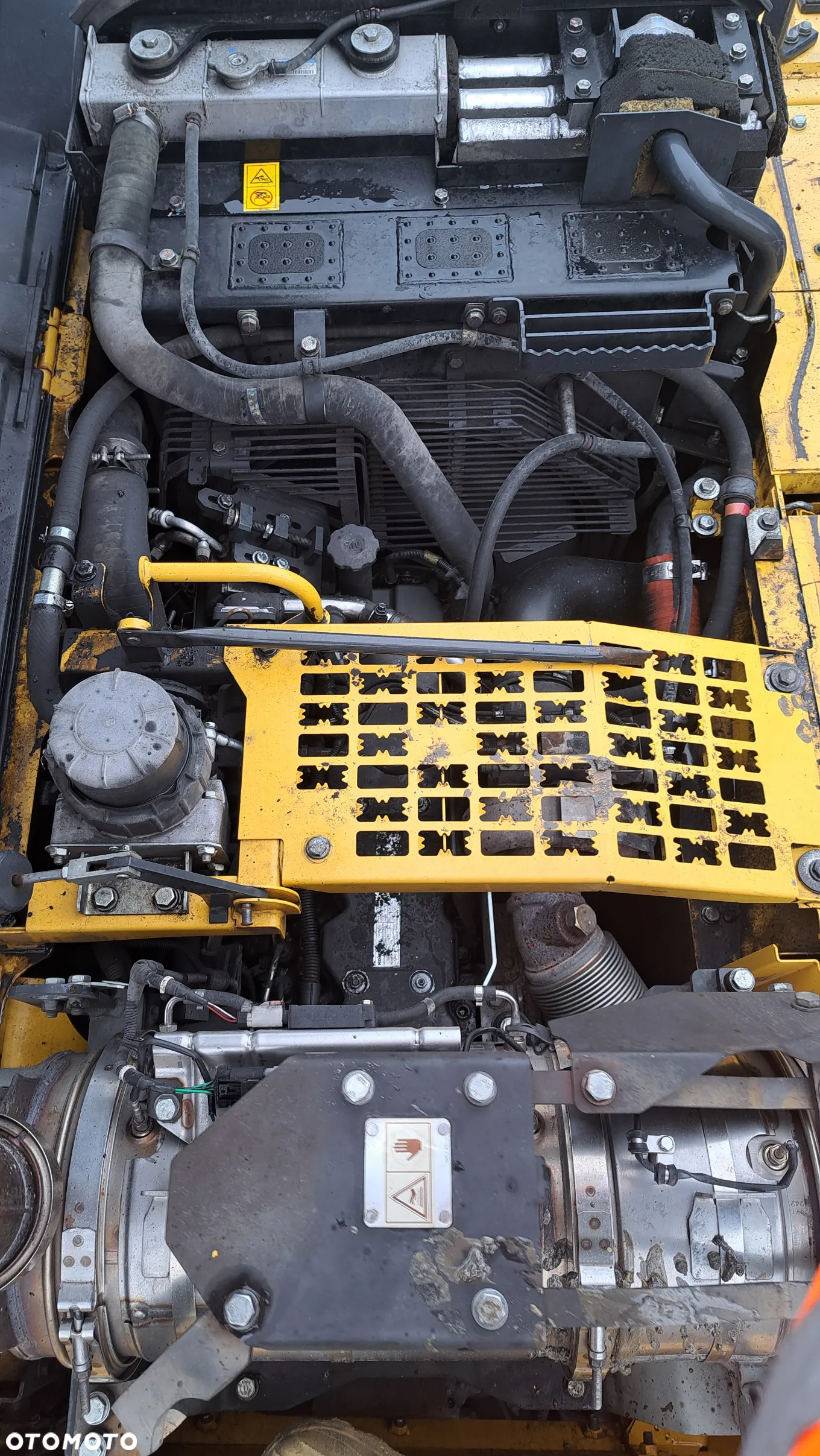 Komatsu PC240 NLC-10SLF - 9