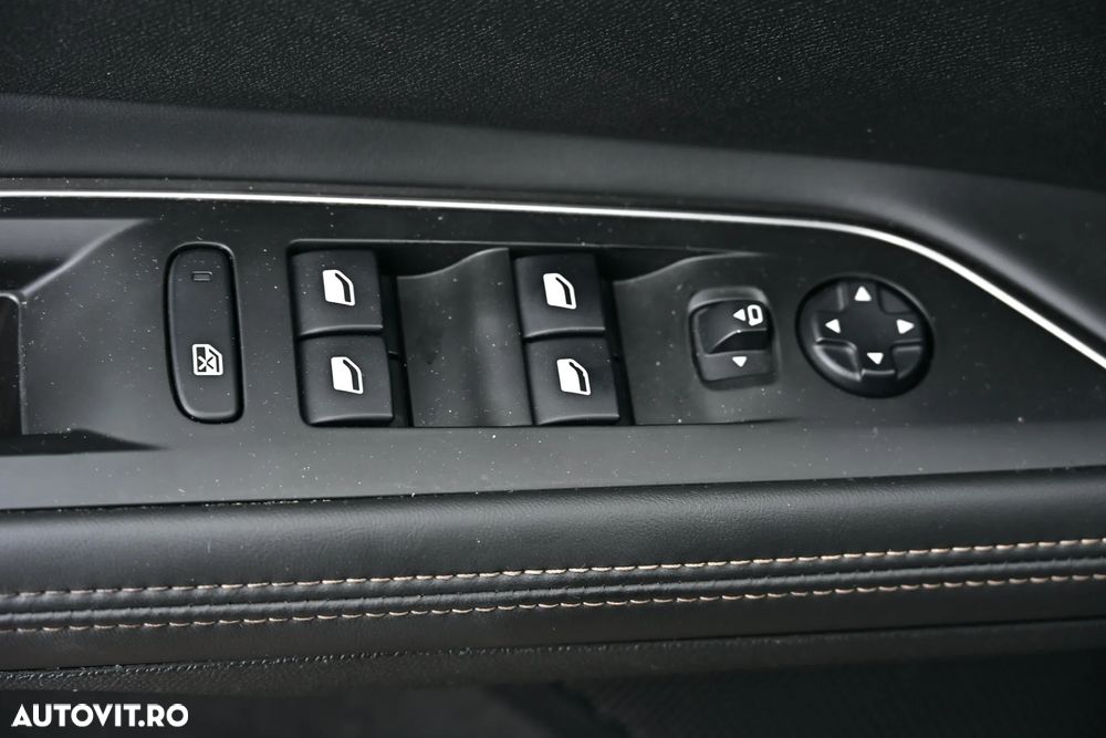 Peugeot 5008 1.5L BlueHDI EAT8 S&S GT - 32