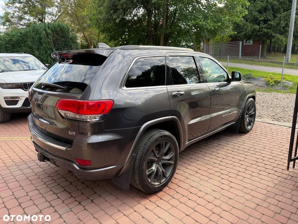 Jeep Grand Cherokee - 28