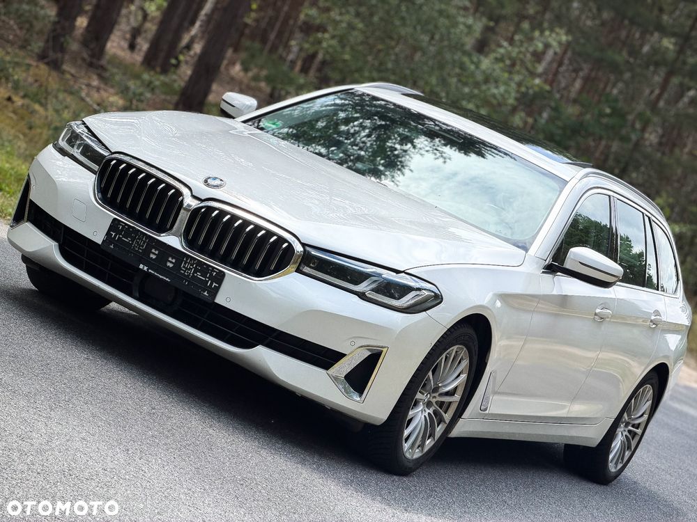 BMW Seria 5 530d xDrive mHEV Luxury Line - 7