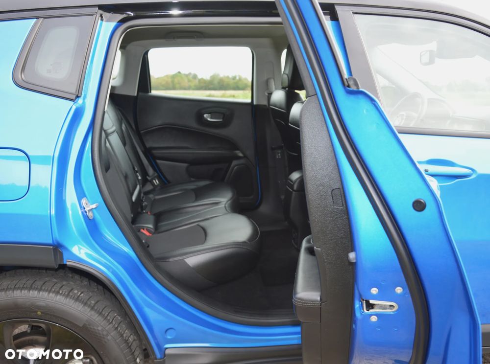 Jeep Compass - 30