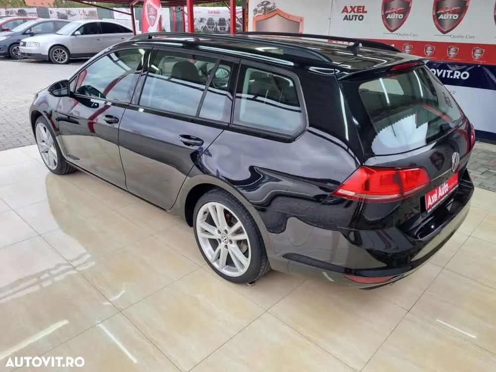 Volkswagen Golf - 31