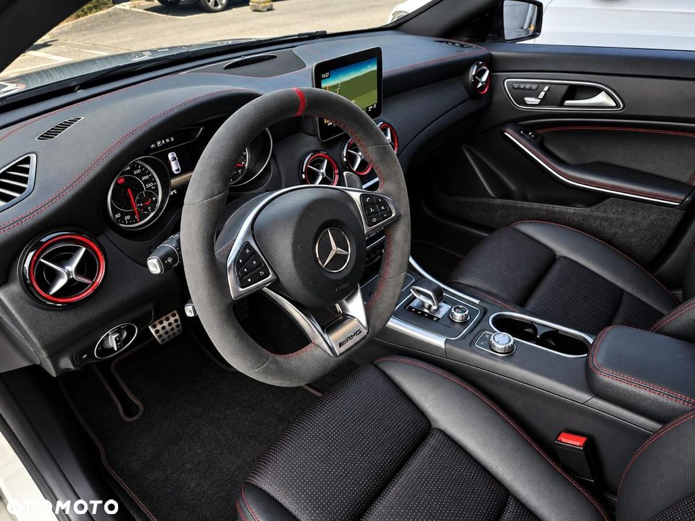 Mercedes-Benz CLA AMG 45 4Matic 7G-DCT - 10