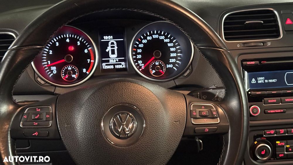 Volkswagen Golf - 6