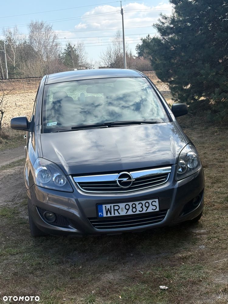 Opel Zafira - 1