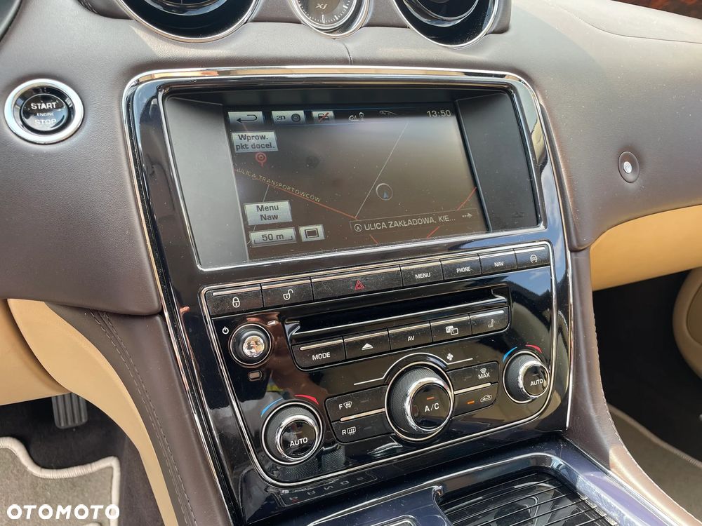 Jaguar XJ 3.0 V6 Kompressor Portfolio - 25