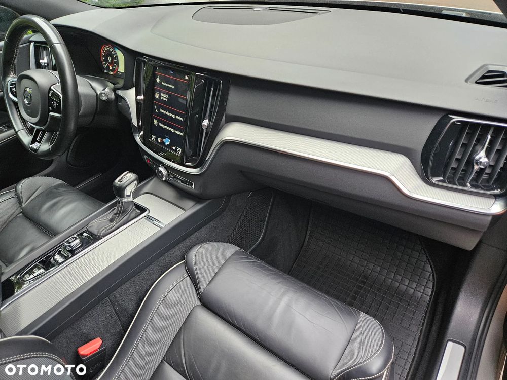 Volvo V60 T5 Geartronic R-Design - 15