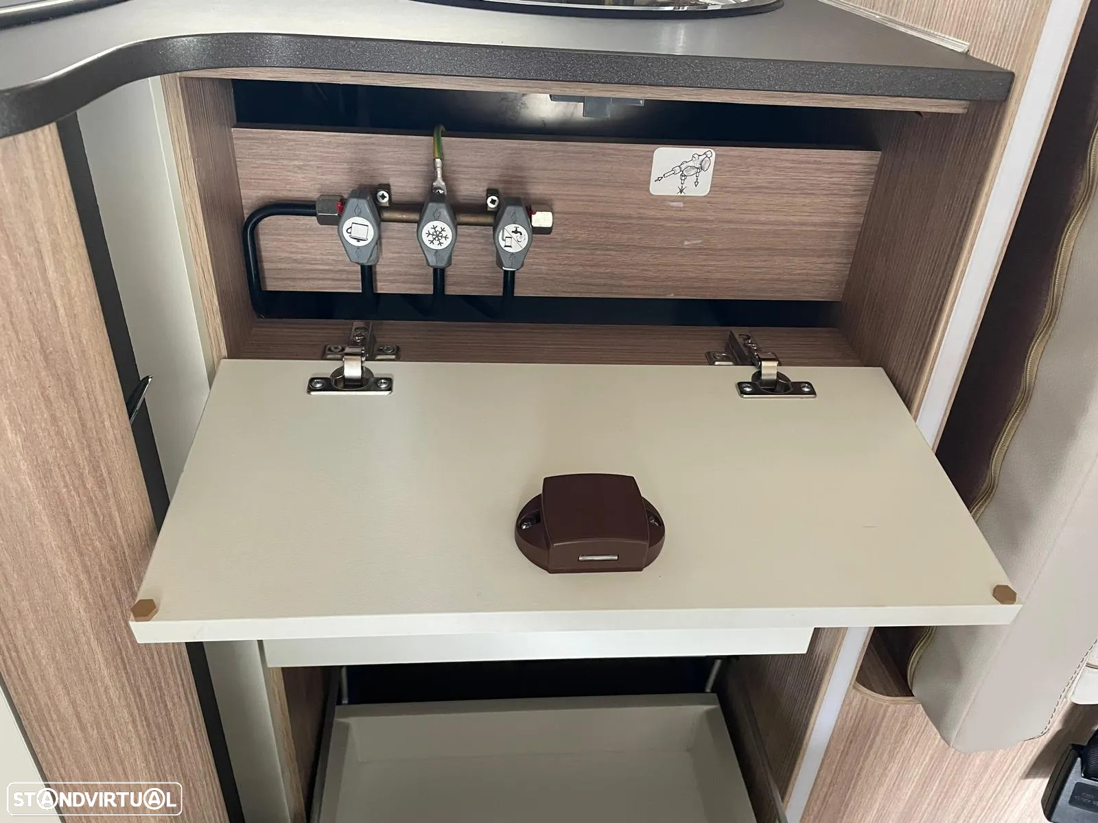 Burstner Lyseo Time Fidelity - Autocaravana c/Camas Central e Elevatória - 37