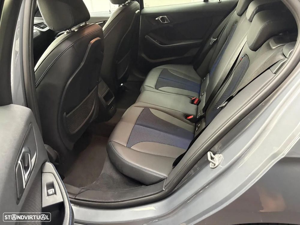 BMW 116 d Pack Desportivo M Auto - 13
