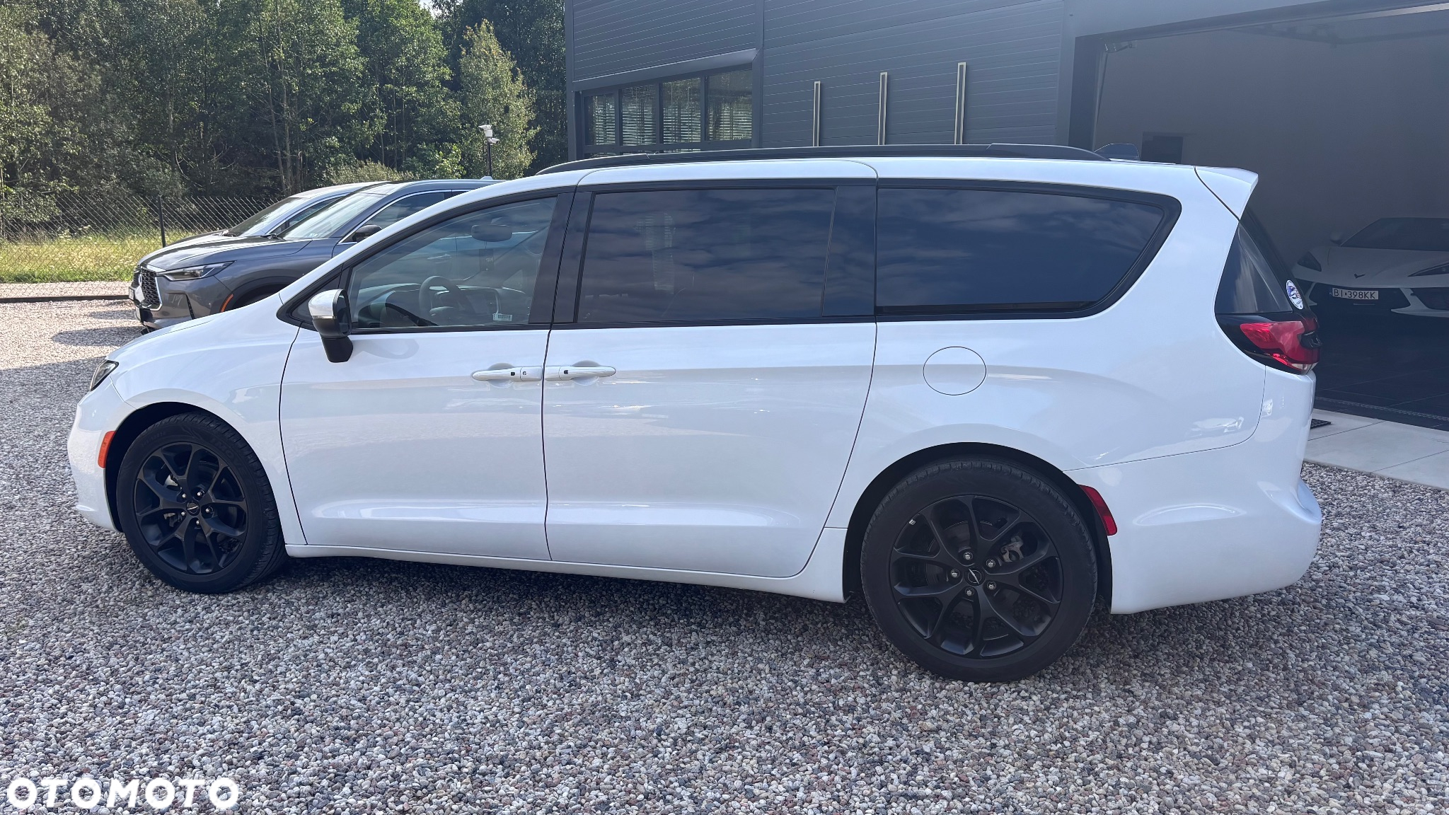 Chrysler Pacifica - 7