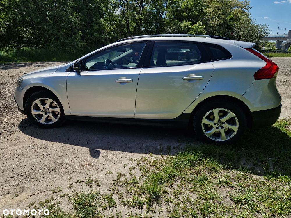 Volvo V40 D2 Drive-E Momentum - 4