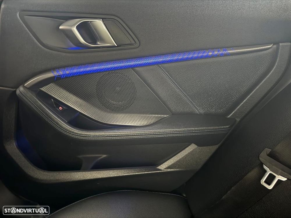 BMW 216 Gran Coupé - 11