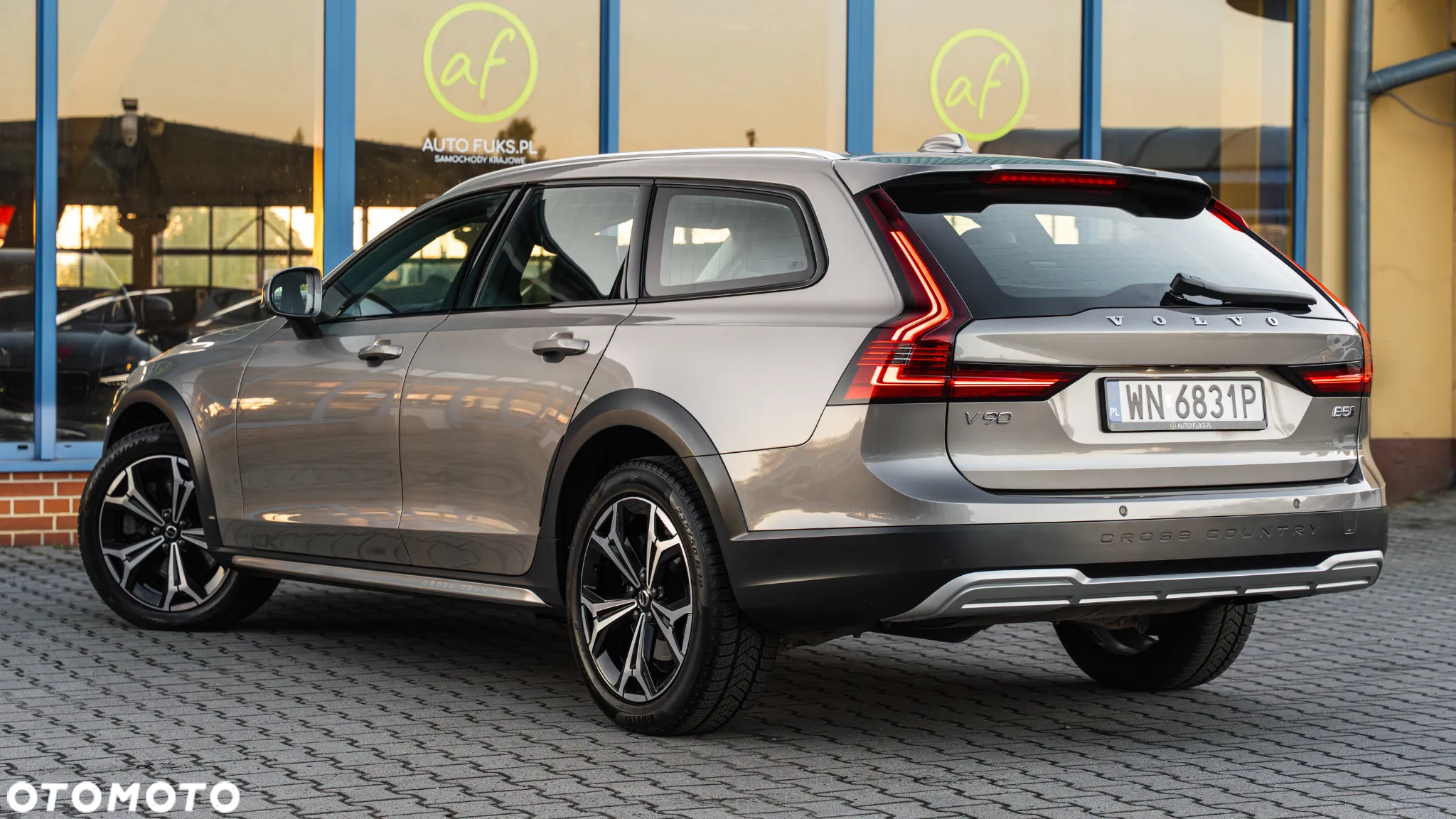 Volvo V90 Cross Country - 7