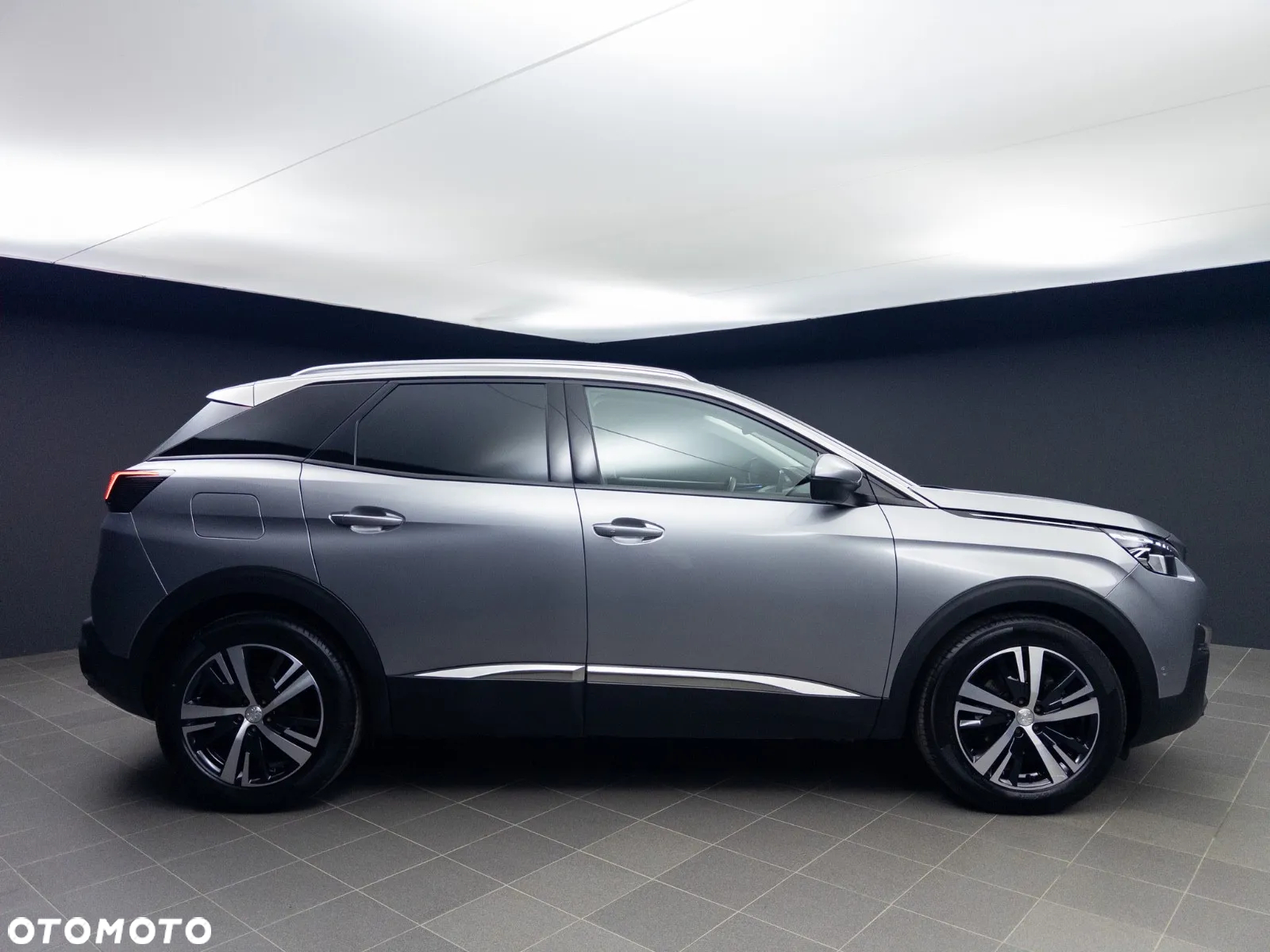Peugeot 3008 1.2 PureTech GPF Allure S&S EAT8 - 34