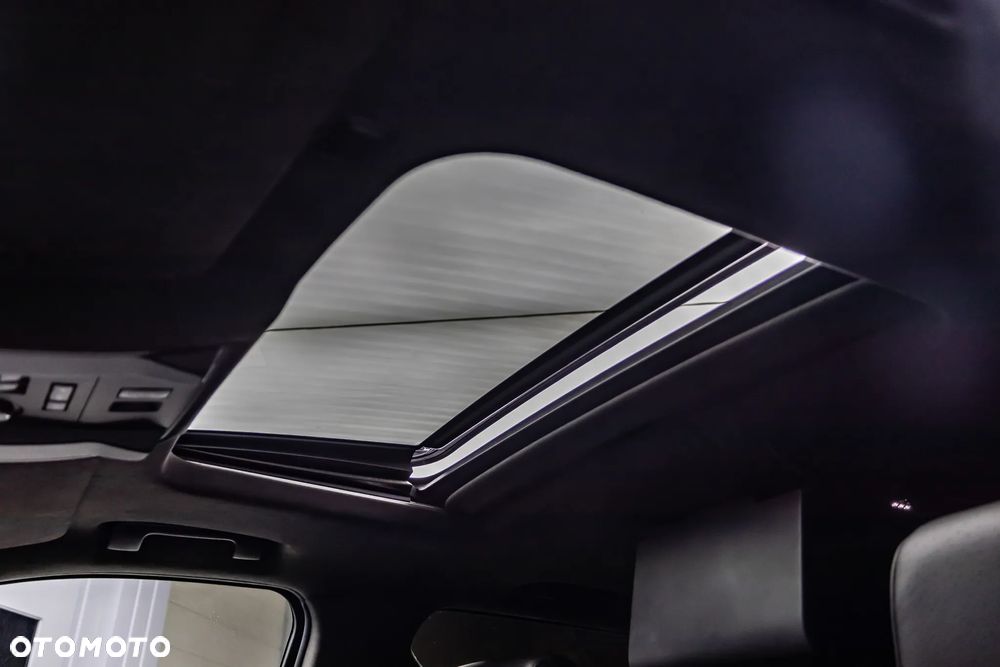 Cadillac Escalade 6.2 V8 AWD AT Platinum - 32