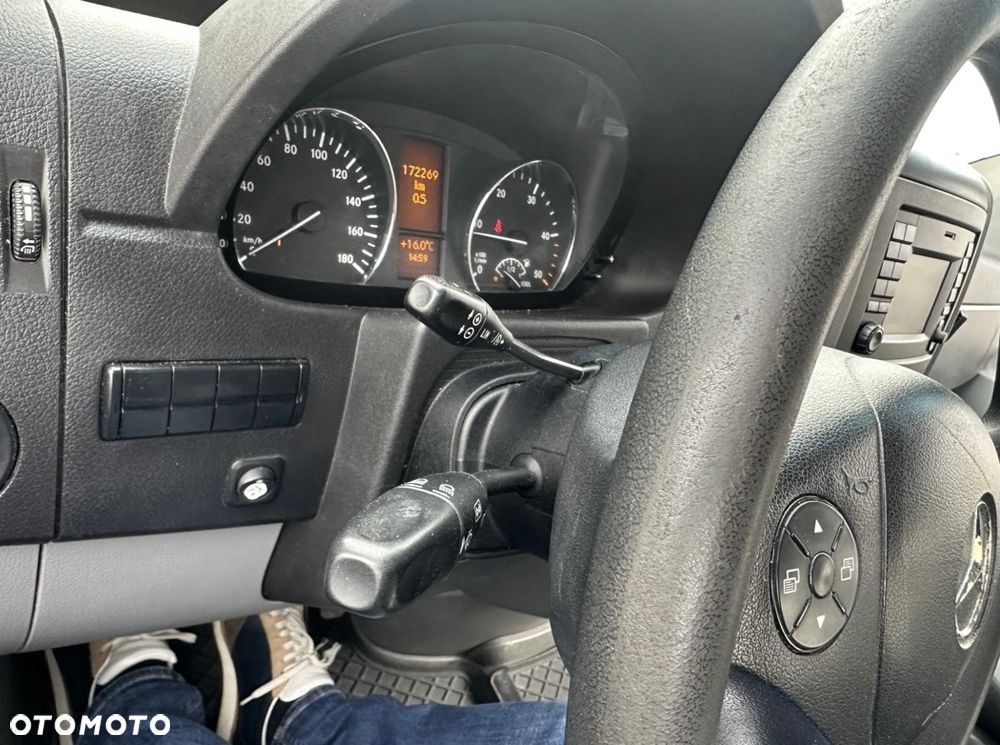 Mercedes-Benz Sprinter - 21