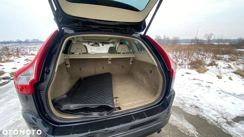 Volvo XC 60 D5 AWD Summum - 5