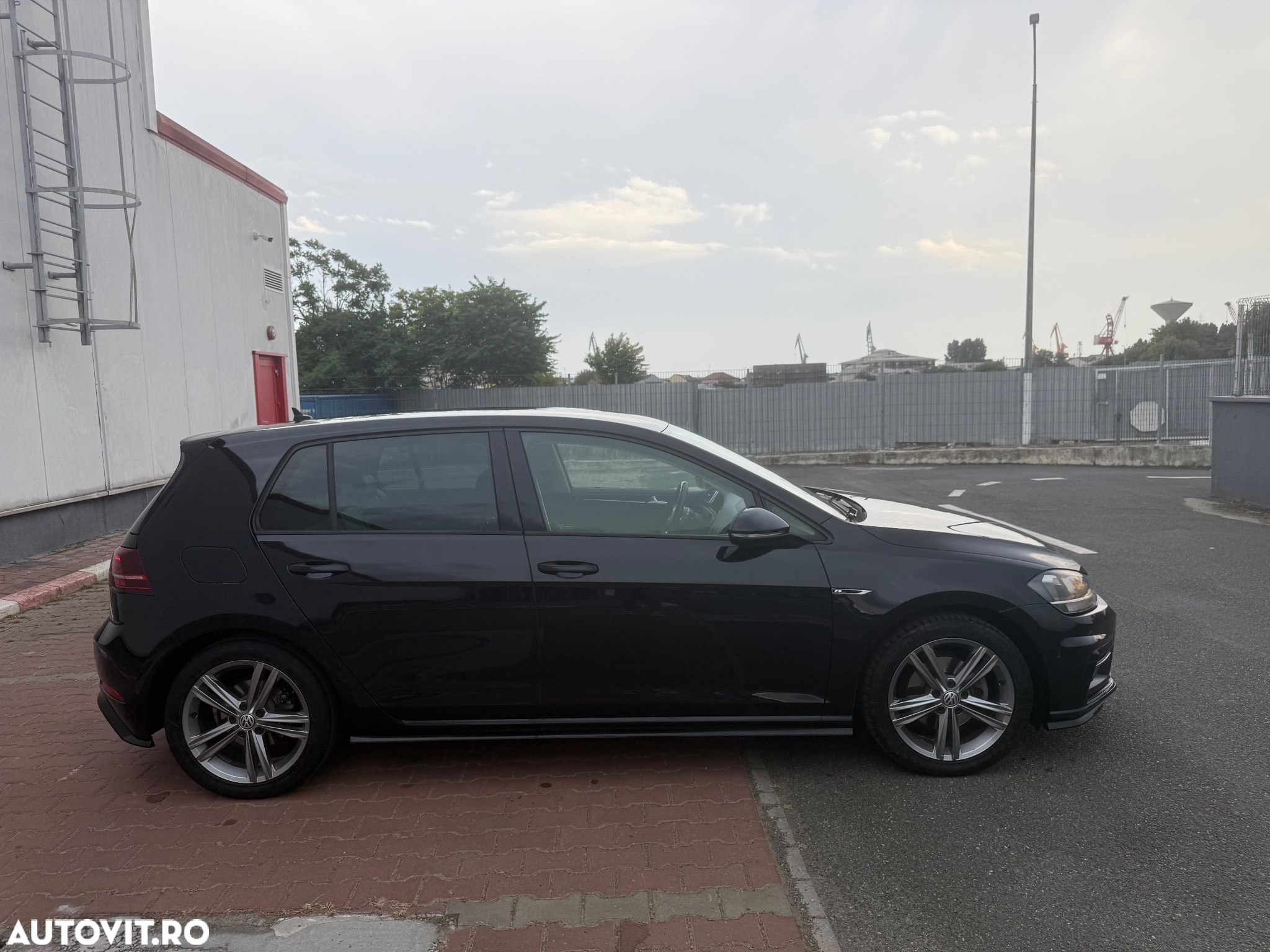 Volkswagen Golf - 5