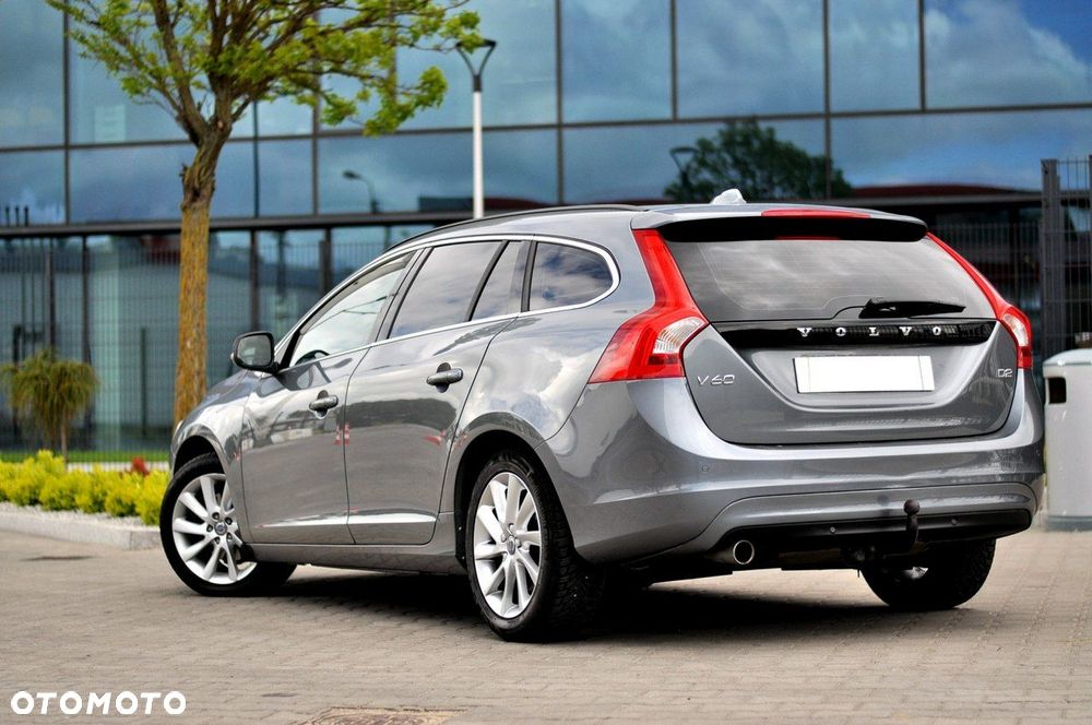 Volvo V60 D2 Momentum - 13