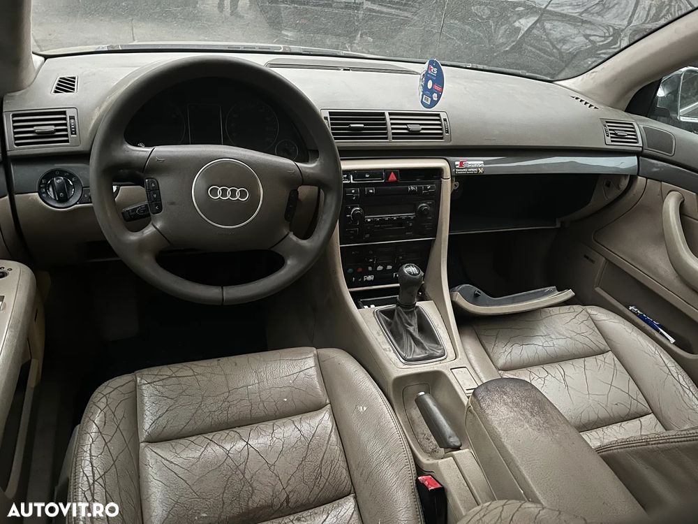Dezmembrez Audi A4 B6 verde benzina 2001 berlina - 6