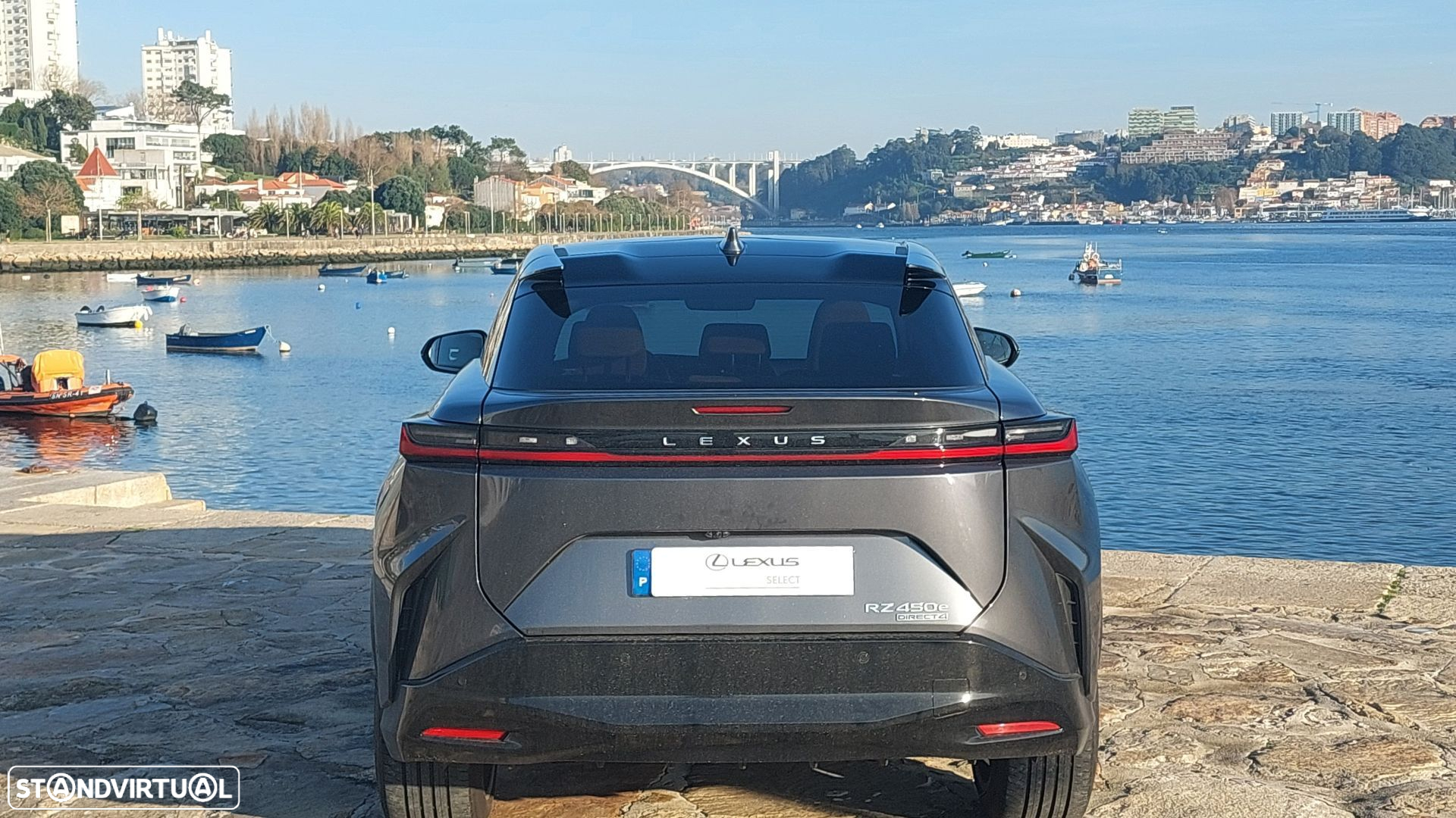 Lexus RZ 450e Luxury - 4