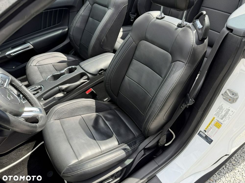 Ford Mustang - 16