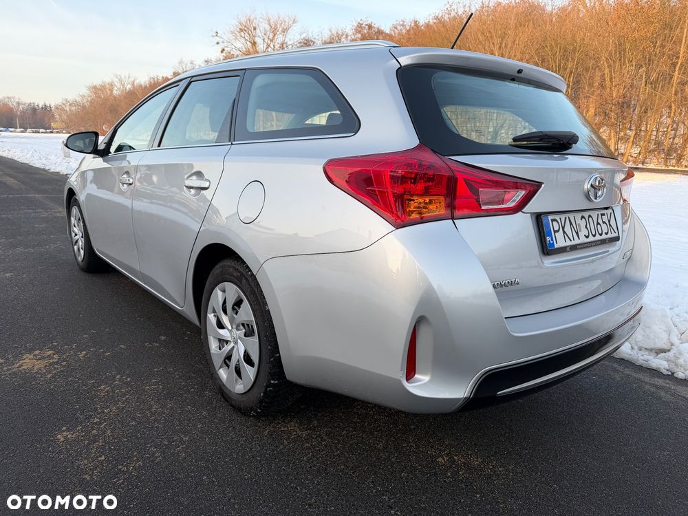 Toyota Auris 1.33 Dual-VVT-i Edition-S - 4